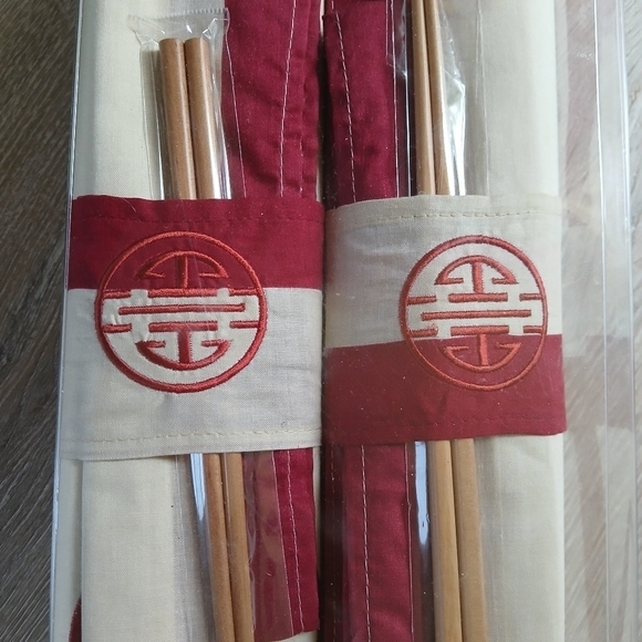 Pier One Asian Napkin Dinning Place Mat Chopsticks Set of 4 - Picture 4 of 12